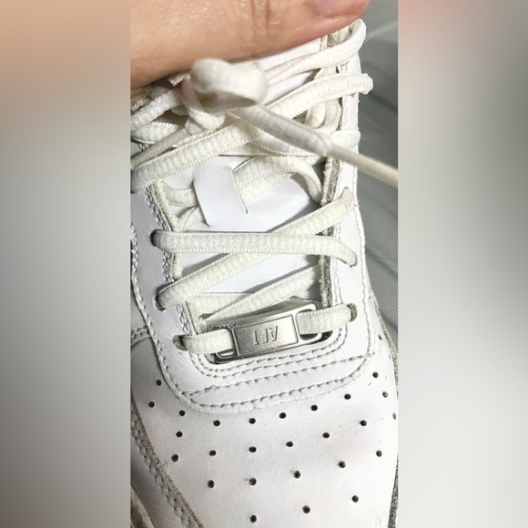 (Worn) Nike Air Force 1 '07 - Picture 6 of 9